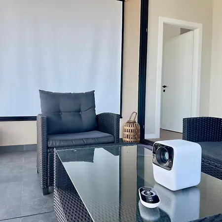 Seafront Penthouse With Sunset Views & Jacuzzi Apartament Wlora