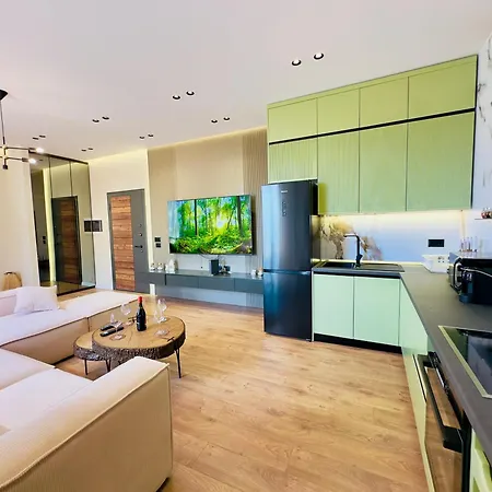 Seafront Penthouse With Sunset Views & Jacuzzi *