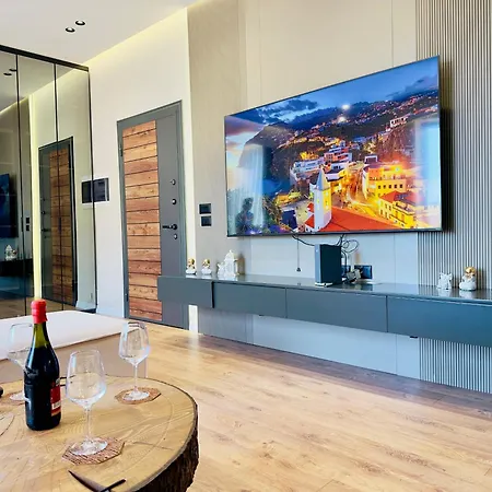 Seafront Penthouse With Sunset Views & Jacuzzi * Vlora