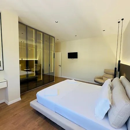 Seafront Penthouse With Sunset Views & Jacuzzi *