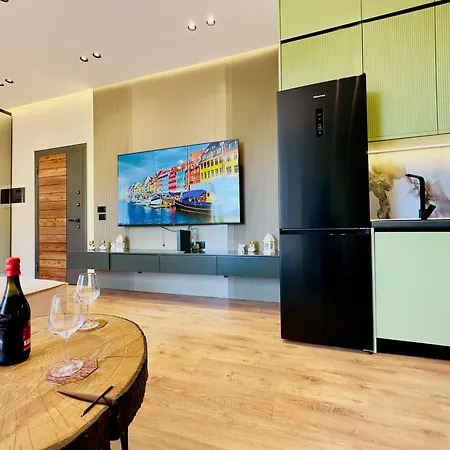 Seafront Penthouse With Sunset Views & Jacuzzi *