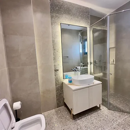 شقة Seafront Penthouse With Sunset Views & Jacuzzi