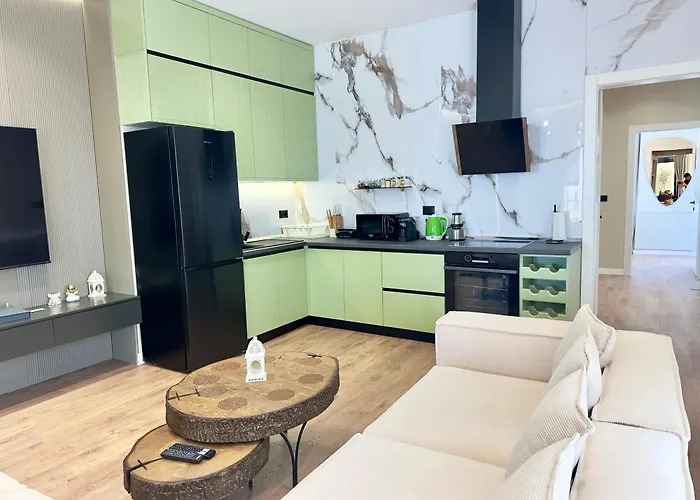 Seafront Penthouse With Sunset Views & Jacuzzi Apartman