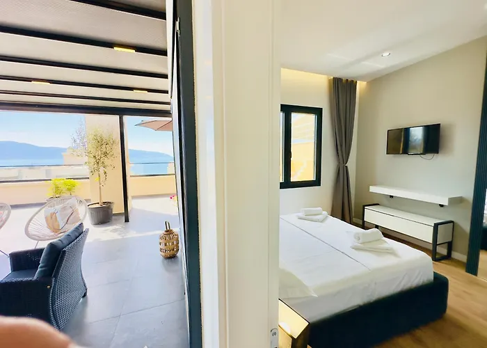 Seafront Penthouse With Sunset Views & Jacuzzi Apartman