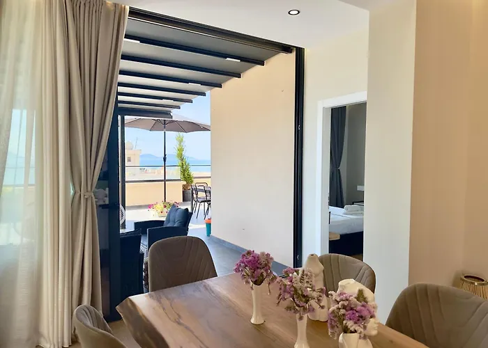 Seafront Penthouse With Sunset Views & Jacuzzi Apartman *