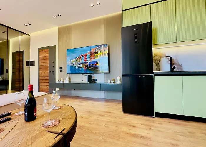 Seafront Penthouse With Sunset Views & Jacuzzi *