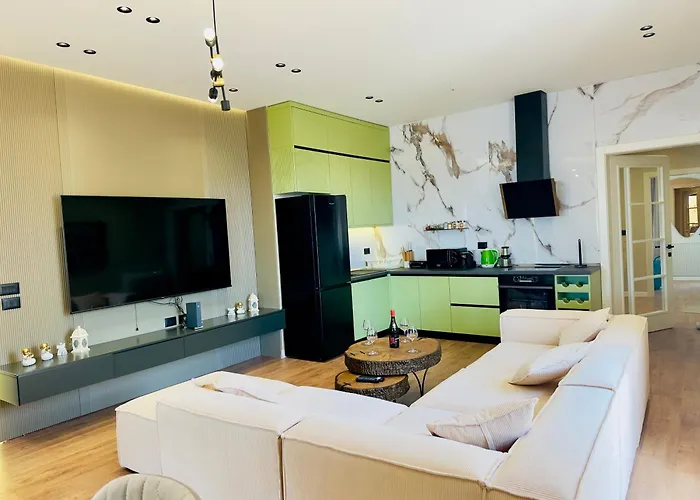 Seafront Penthouse With Sunset Views & Jacuzzi Apartman