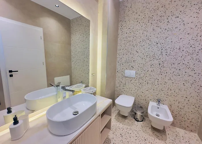 Seafront Penthouse With Sunset Views & Jacuzzi Apartman *